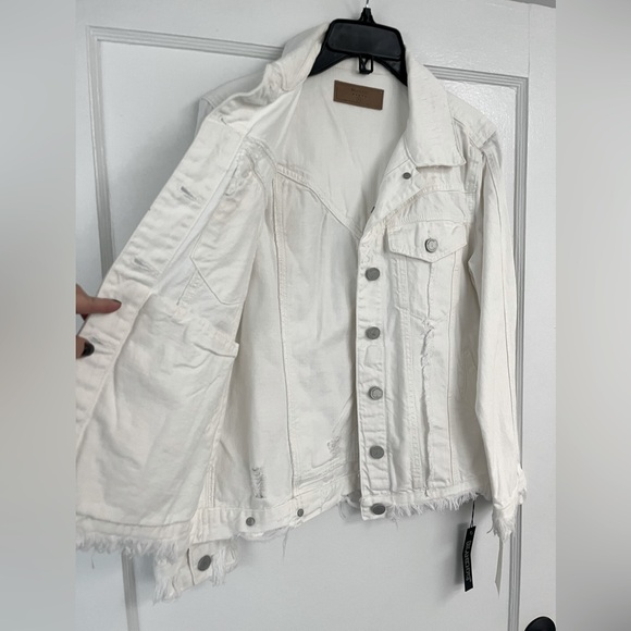 Blank NYC distressed denim jacket- soft white size Small - Picture 8 of 14